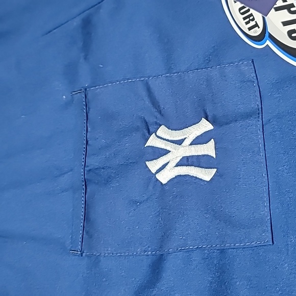 SELLING 3 MEDICAL SCRUB YANKEES TOPS AS A BUNDLE SIZE XXL - Picture 2 of 8